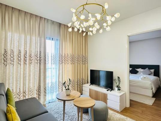 Apartment Airport - King Bed - Free Pool & Gym & Kids Ho Chi Minh City
