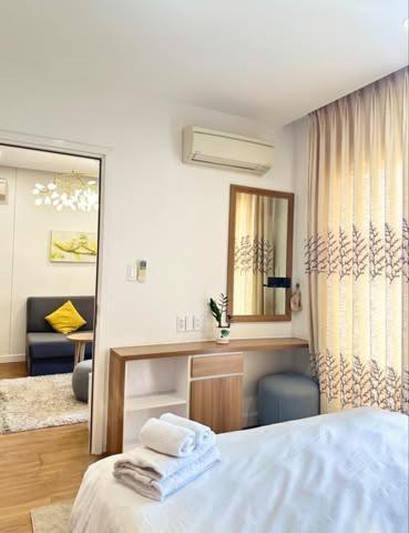 Apartment Airport - King Bed - Free Pool & Gym & Kids *
